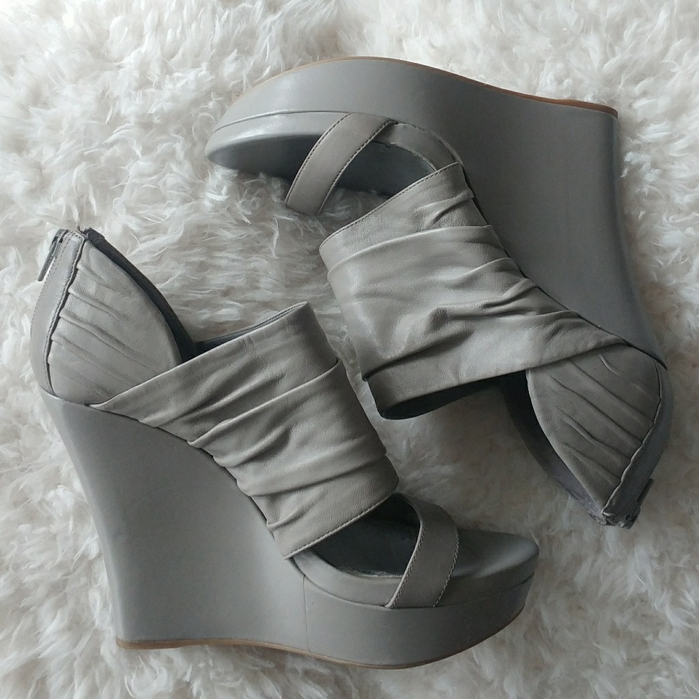 BCBGeneration ash wedges